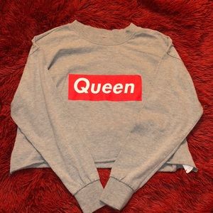 Queen cropped crew neck